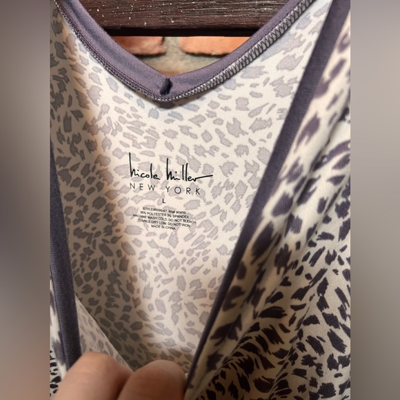 Nicole Miller lightweight summer sleeveless nightgown animal print - Picture 2 of 4